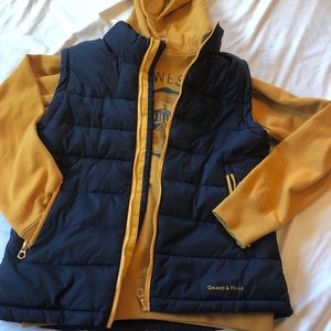 Amazing puffy vest and hoodie combo size men M